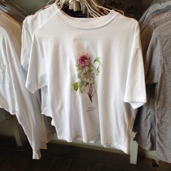 Brandy Melville Tops - Brandy Melville La France Flower Aleena Top